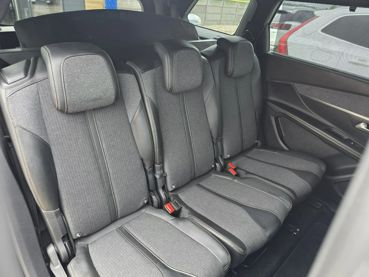 Peugeot 5008 - Zdjęcie 33