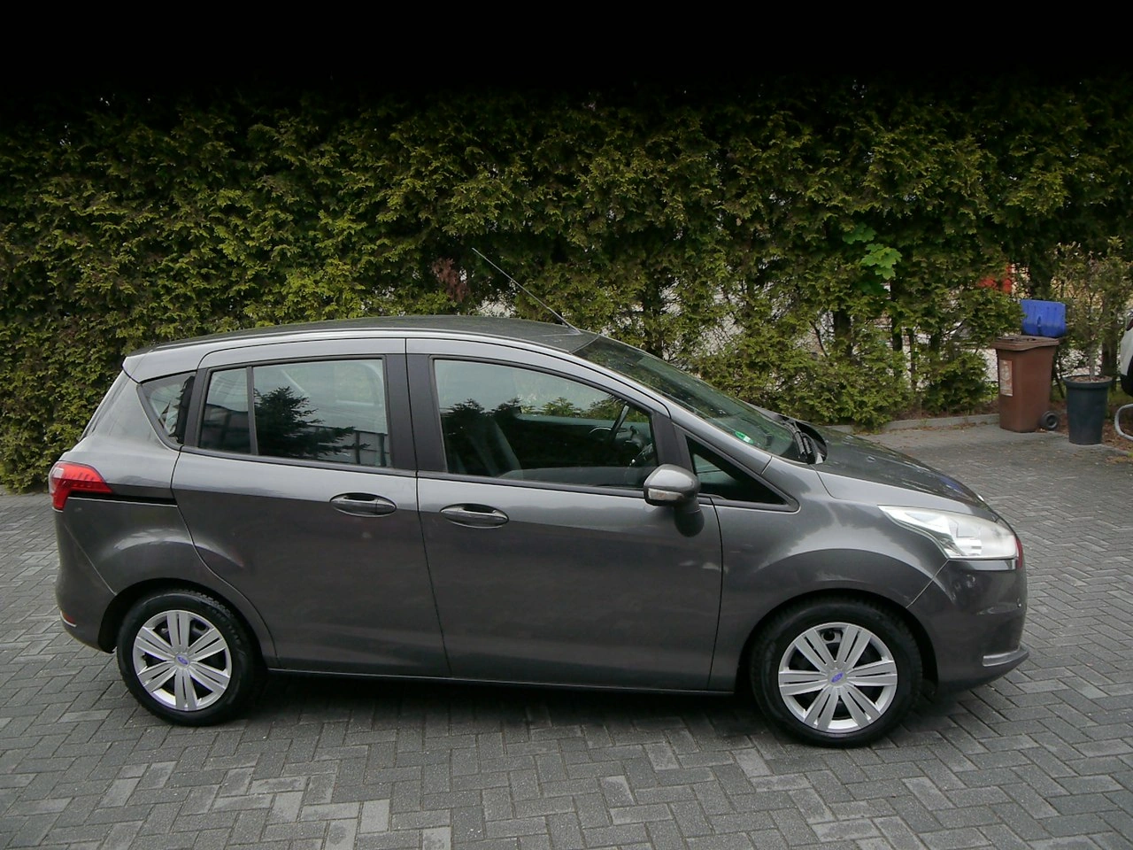 Ford B-Max - Zdjęcie 10
