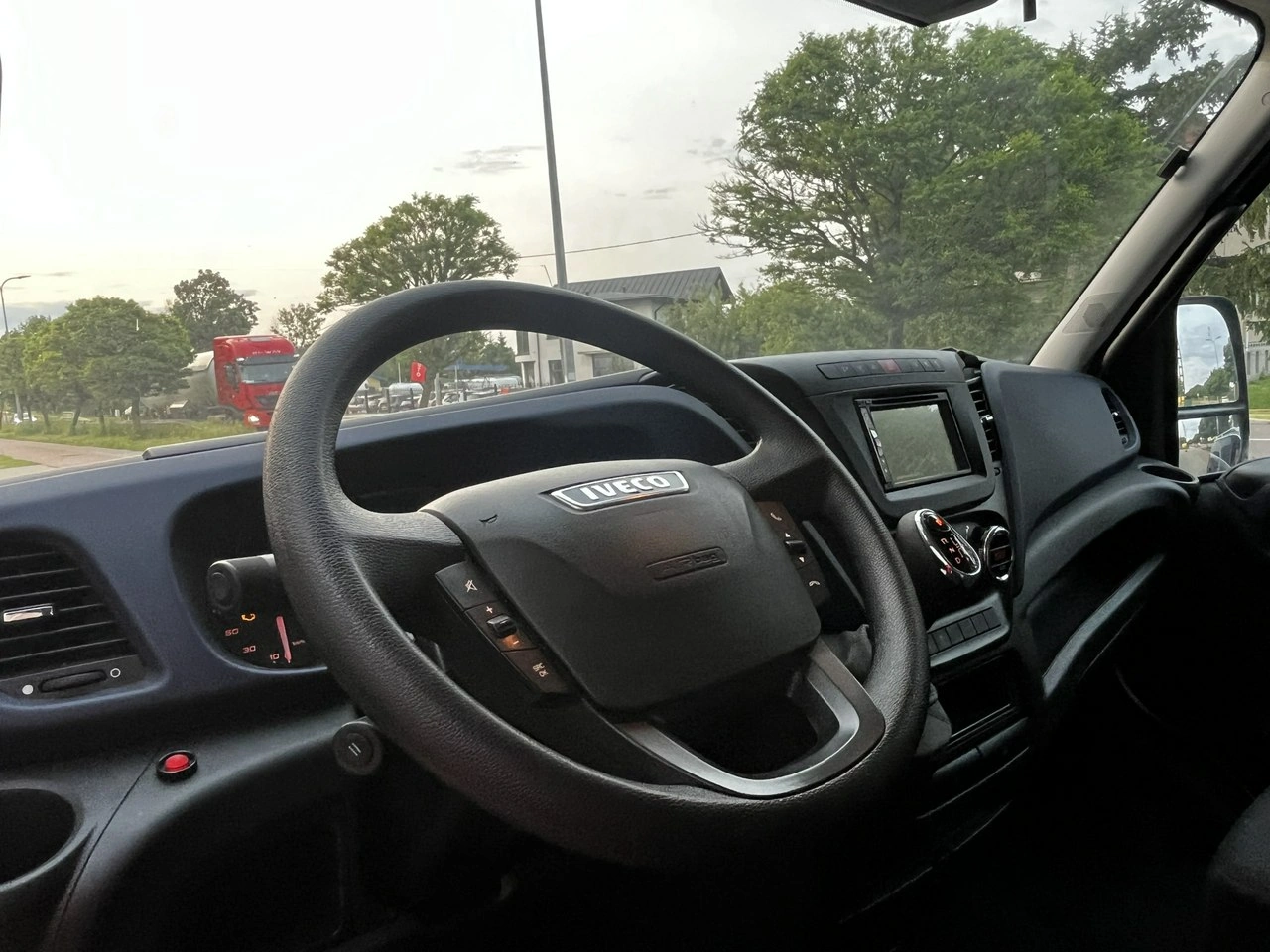 Iveco Daily 35C16 V - Zdjęcie 11