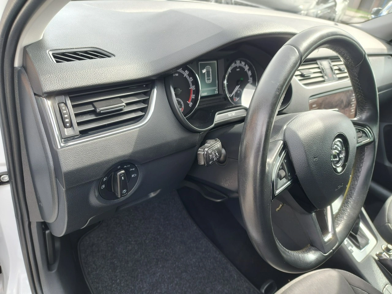 Skoda Octavia - Zdjęcie 13
