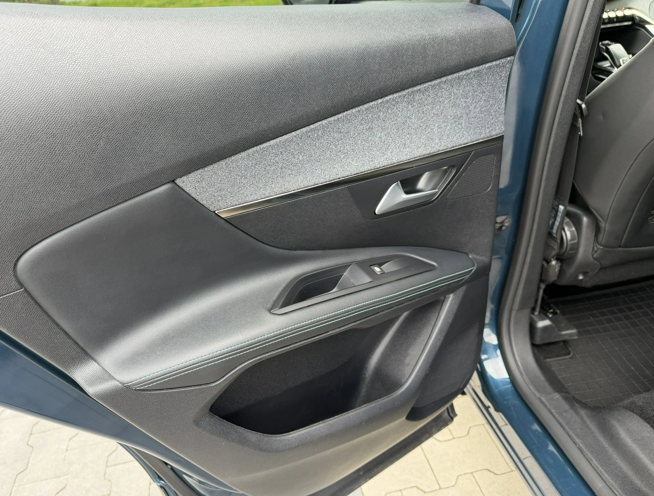 Peugeot 3008 - Zdjęcie 28