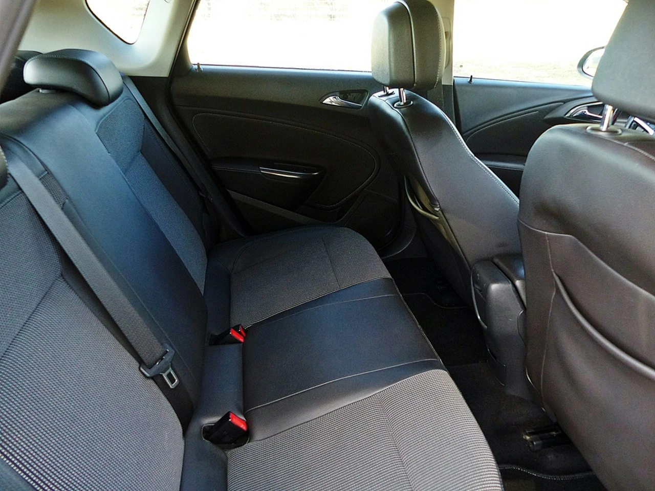 Opel Astra - Zdjęcie 21