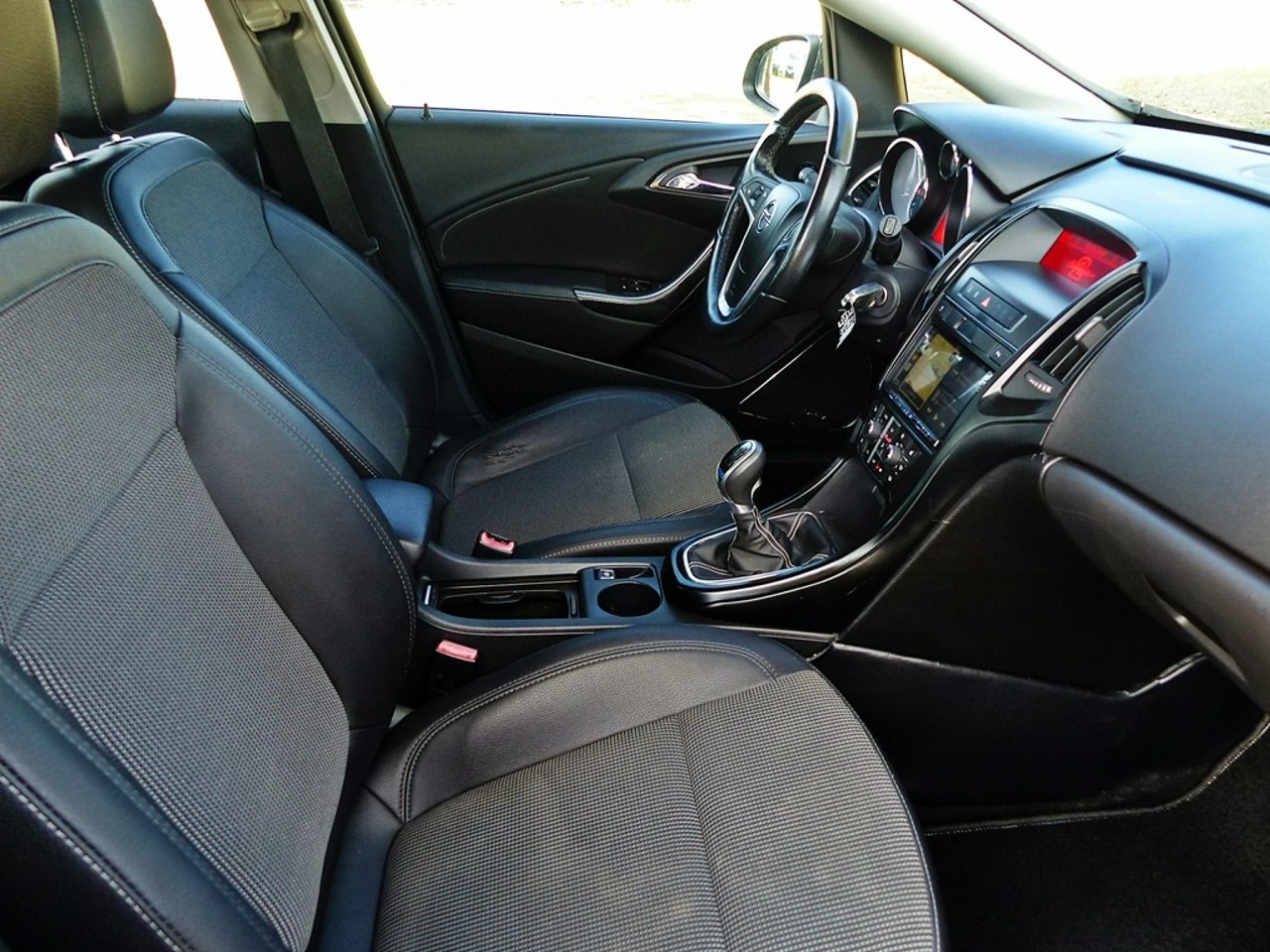 Opel Astra - Zdjęcie 23