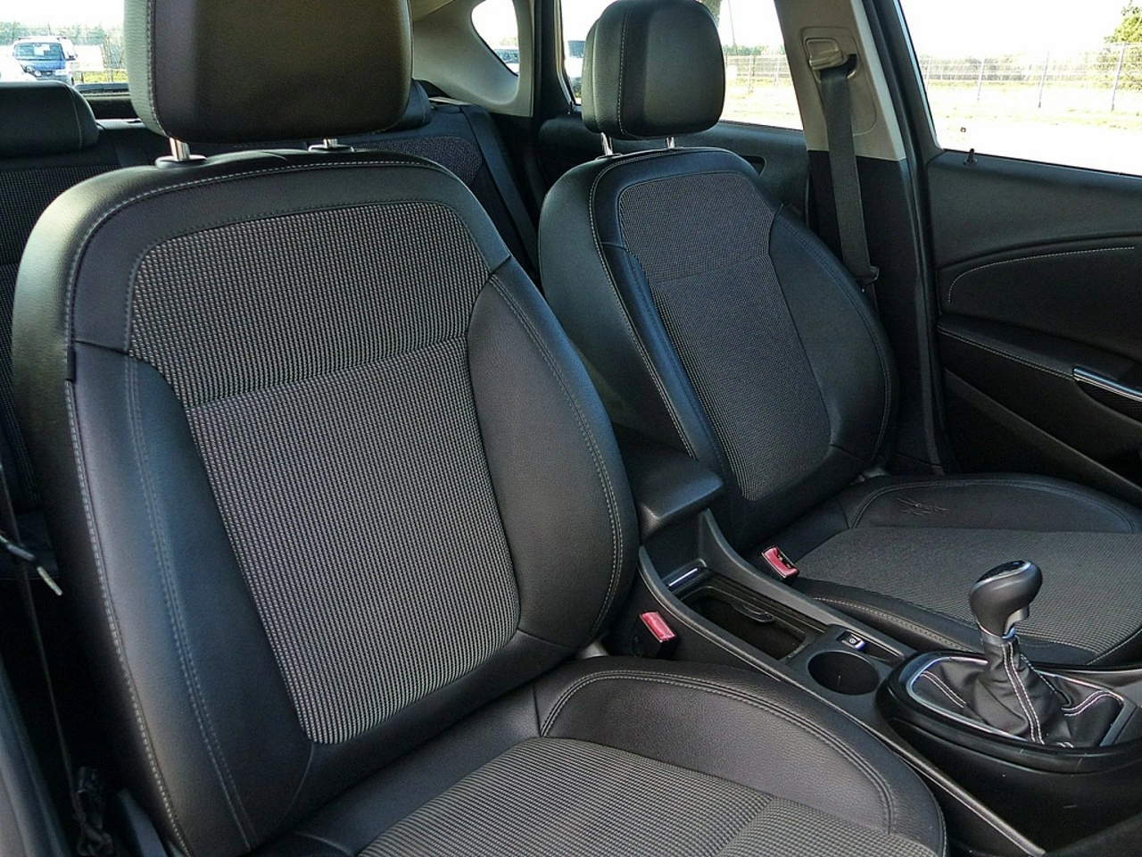 Opel Astra - Zdjęcie 24