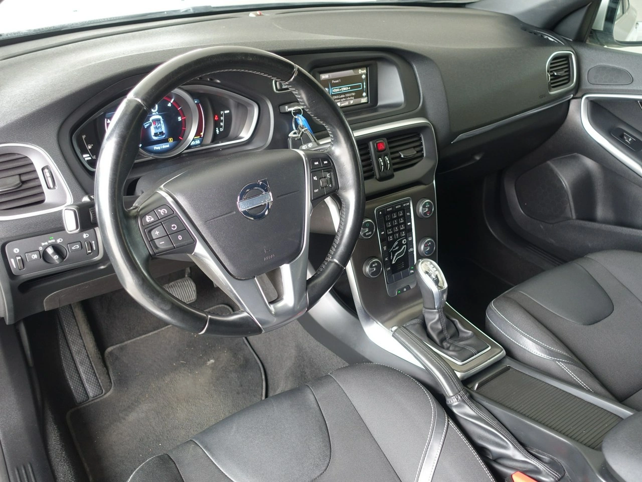 Volvo V40 - Zdjęcie 11