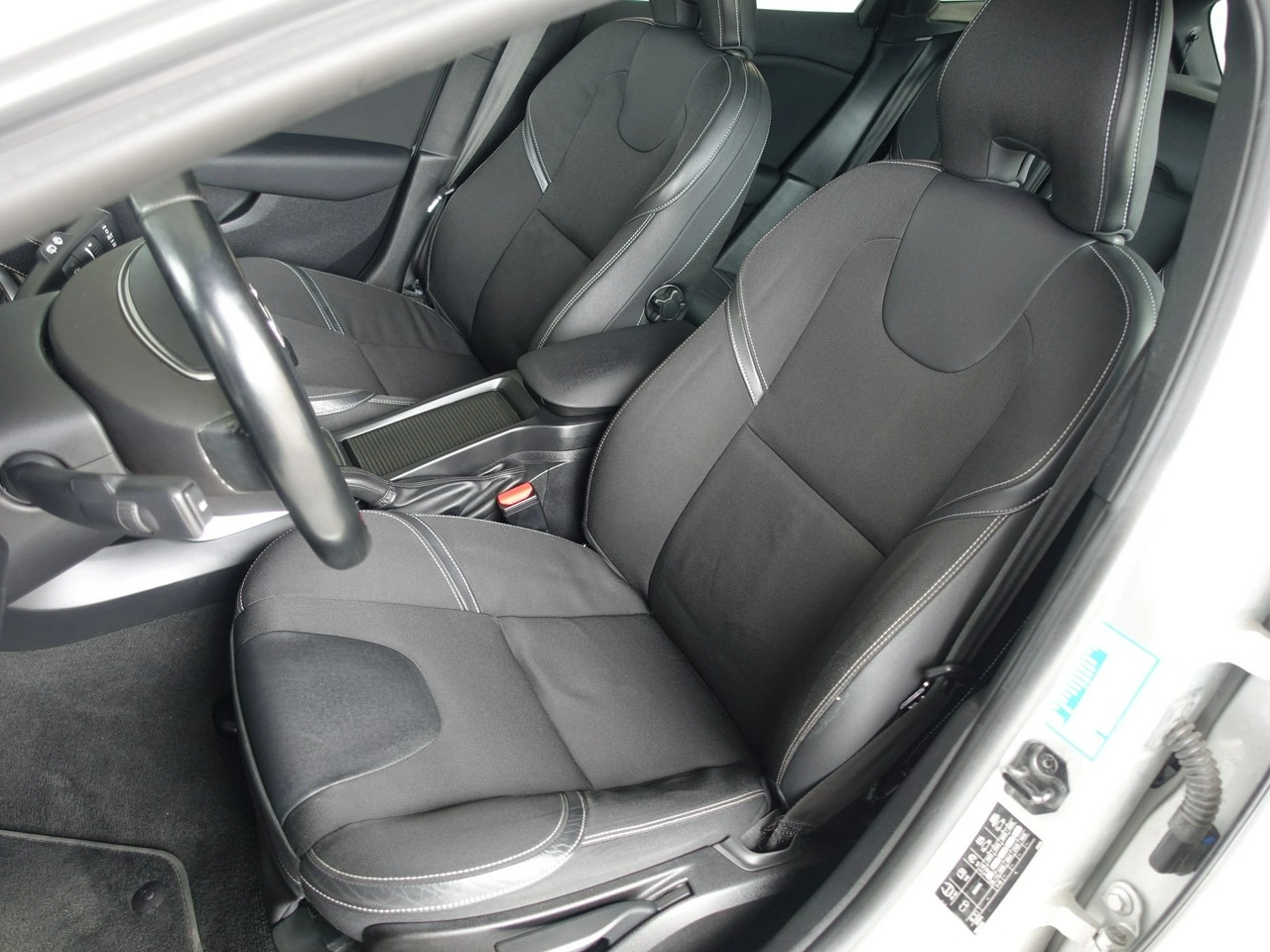Volvo V40 - Zdjęcie 15