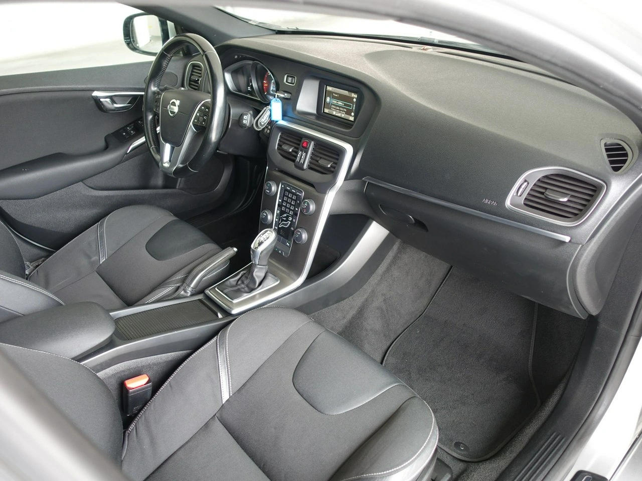 Volvo V40 - Zdjęcie 20