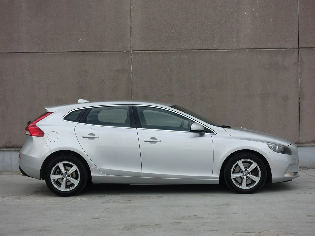 Volvo V40 - Zdjęcie 2