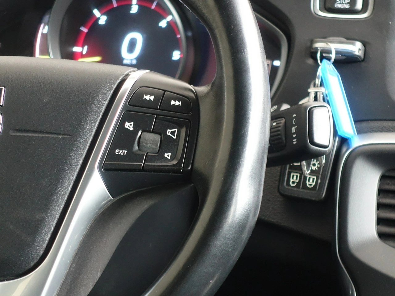 Volvo V40 - Zdjęcie 25