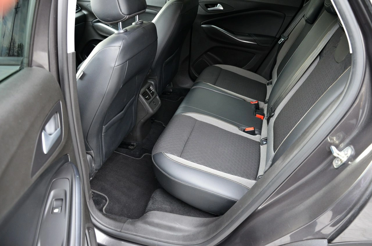 Opel Grandland X - Zdjęcie 30