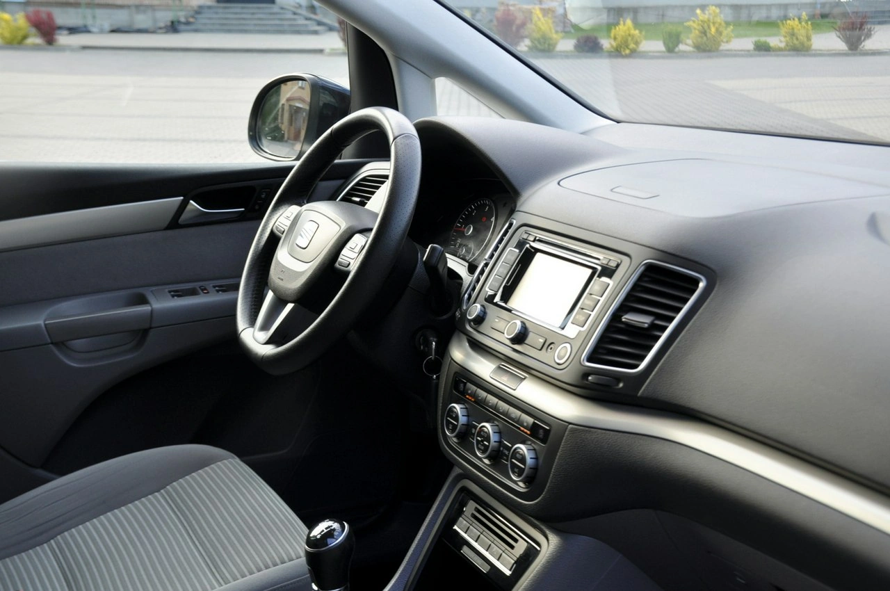 Seat Alhambra - Zdjęcie 17