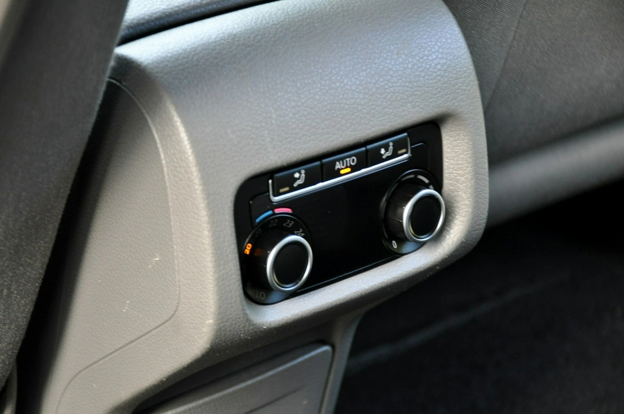 Seat Alhambra - Zdjęcie 21