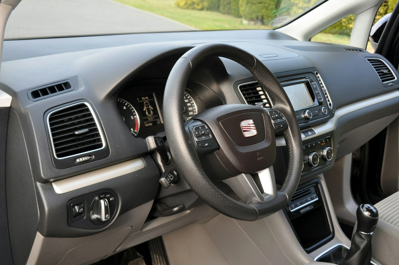 Seat Alhambra - Zdjęcie 24