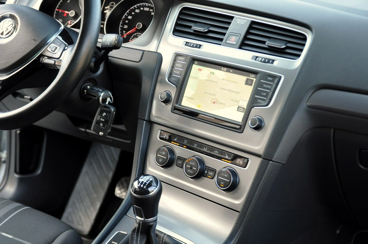Volkswagen Golf - Zdjęcie 26