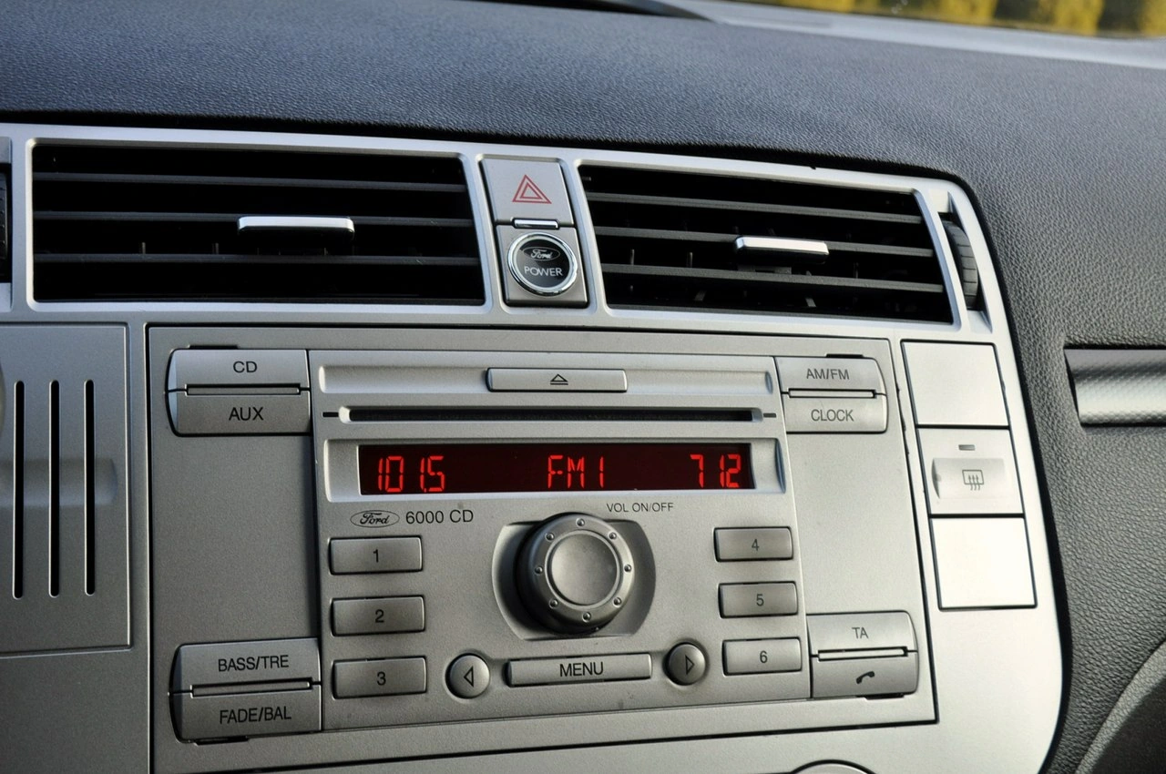 Ford Kuga - Zdjęcie 29