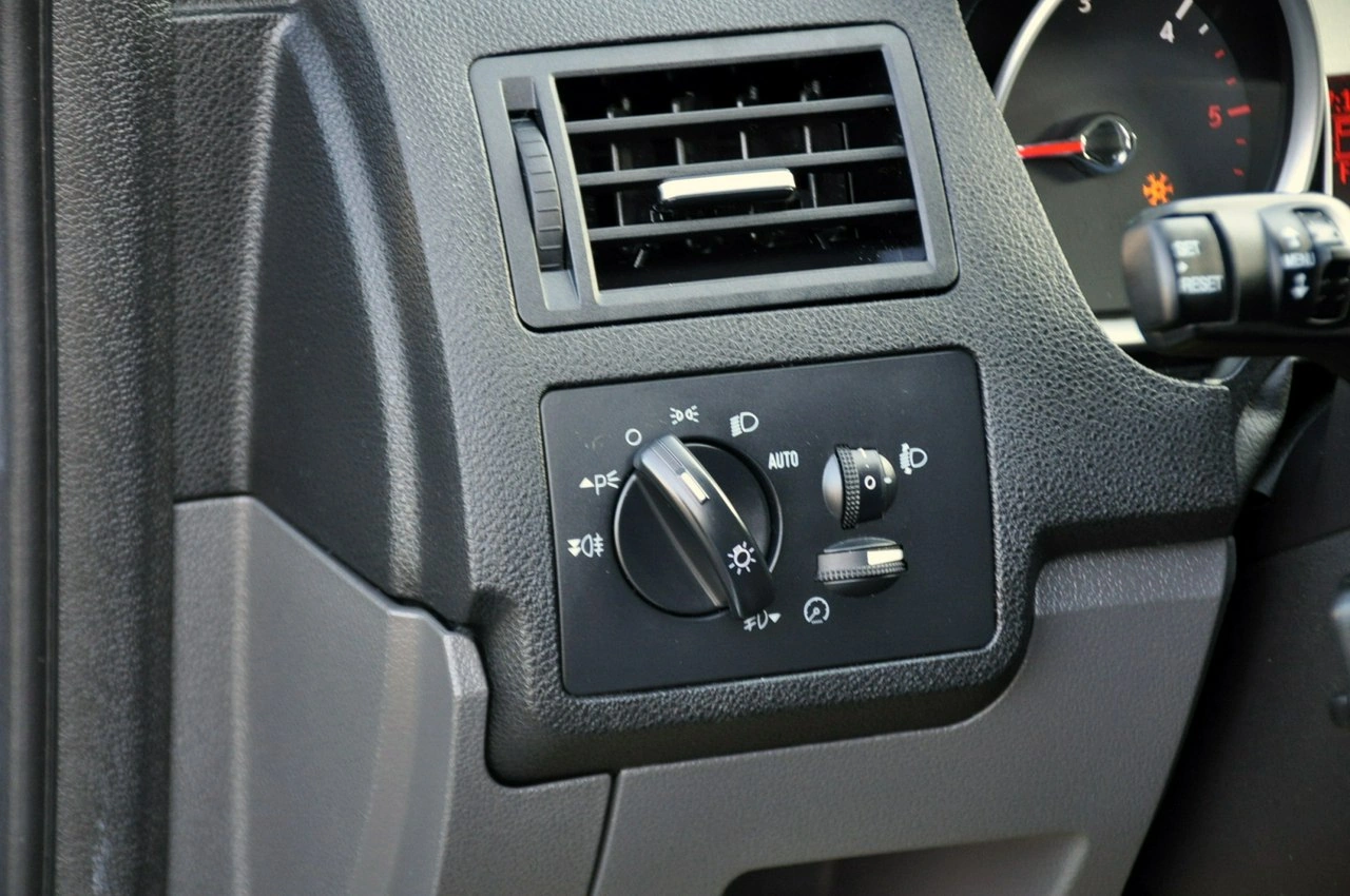 Ford Kuga - Zdjęcie 33