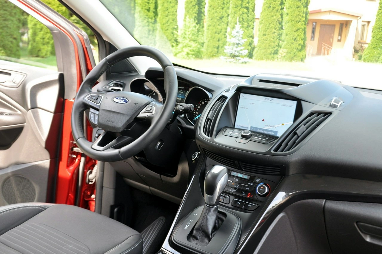 Ford Kuga - Zdjęcie 24