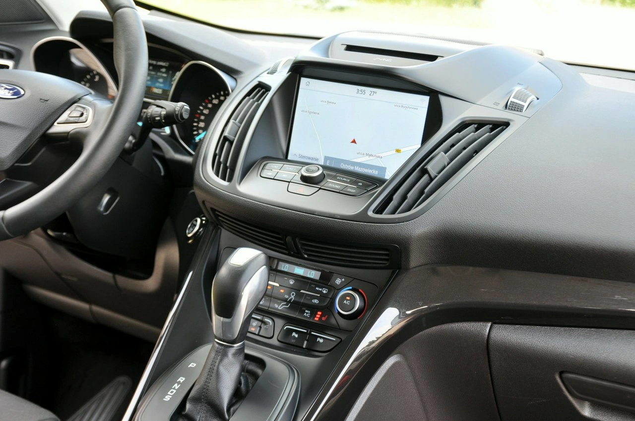 Ford Kuga - Zdjęcie 25