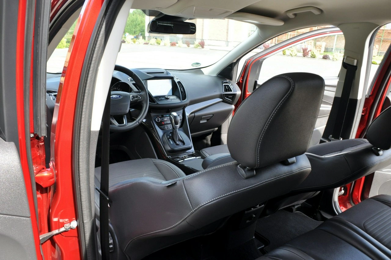 Ford Kuga - Zdjęcie 26