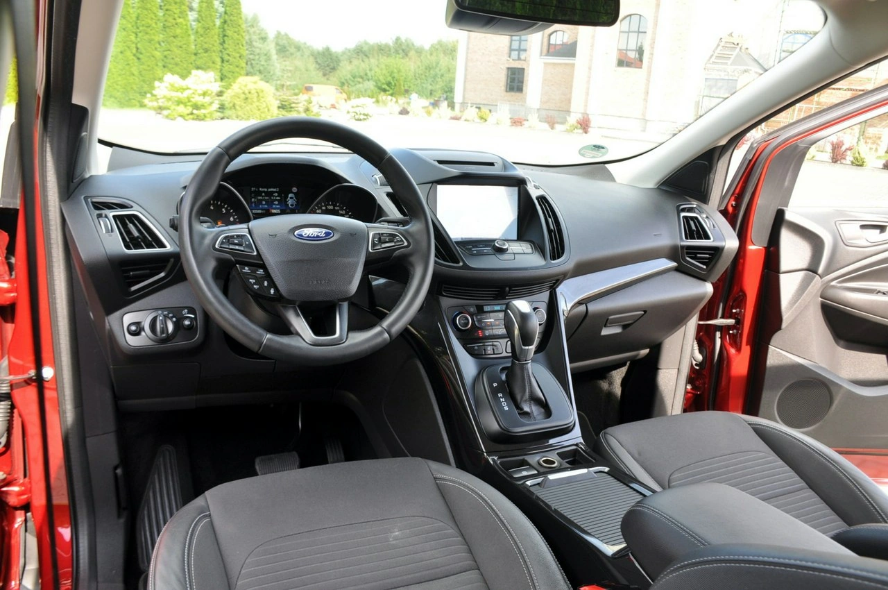 Ford Kuga - Zdjęcie 27