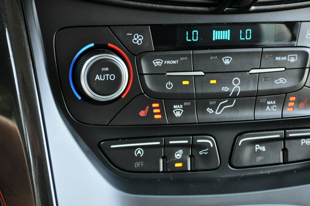 Ford Kuga - Zdjęcie 32