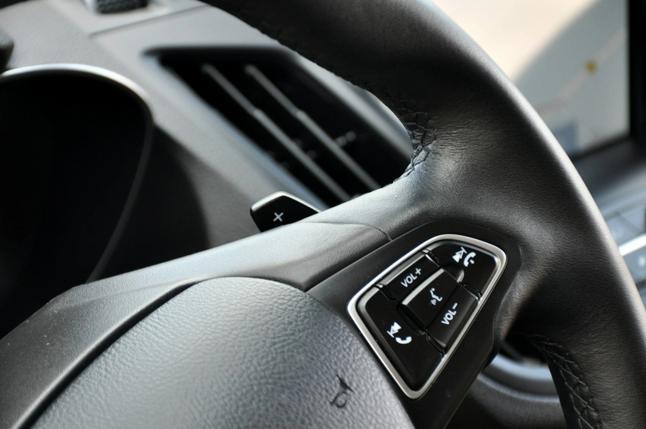 Ford Kuga - Zdjęcie 34