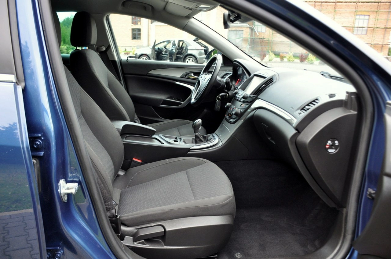 Opel Insignia - Zdjęcie 16