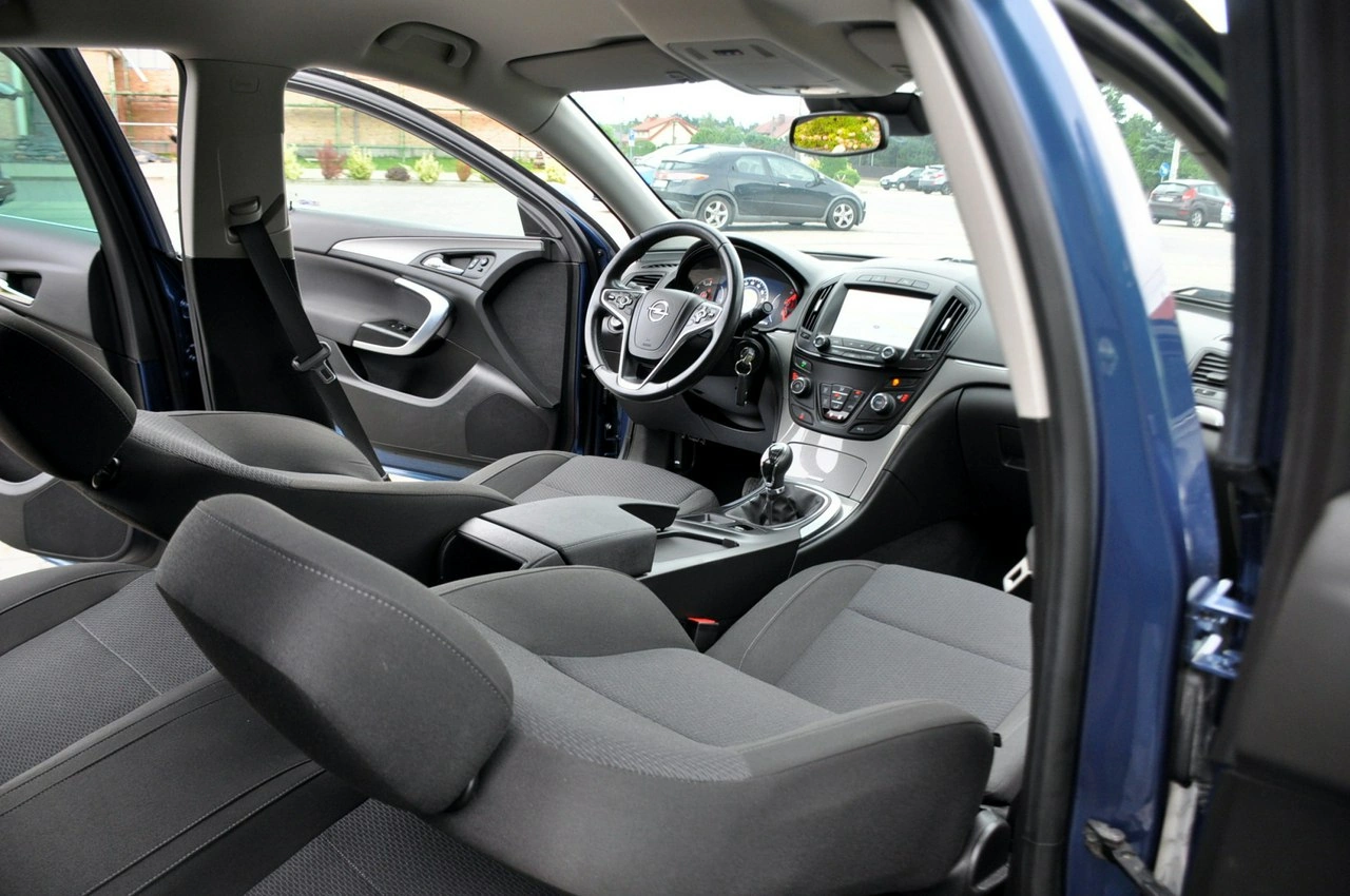 Opel Insignia - Zdjęcie 22