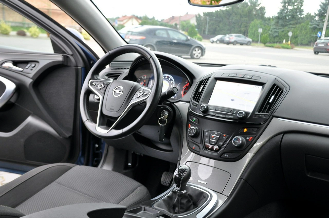 Opel Insignia - Zdjęcie 24