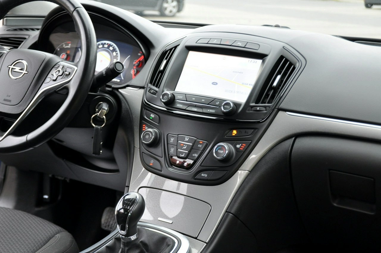 Opel Insignia - Zdjęcie 25