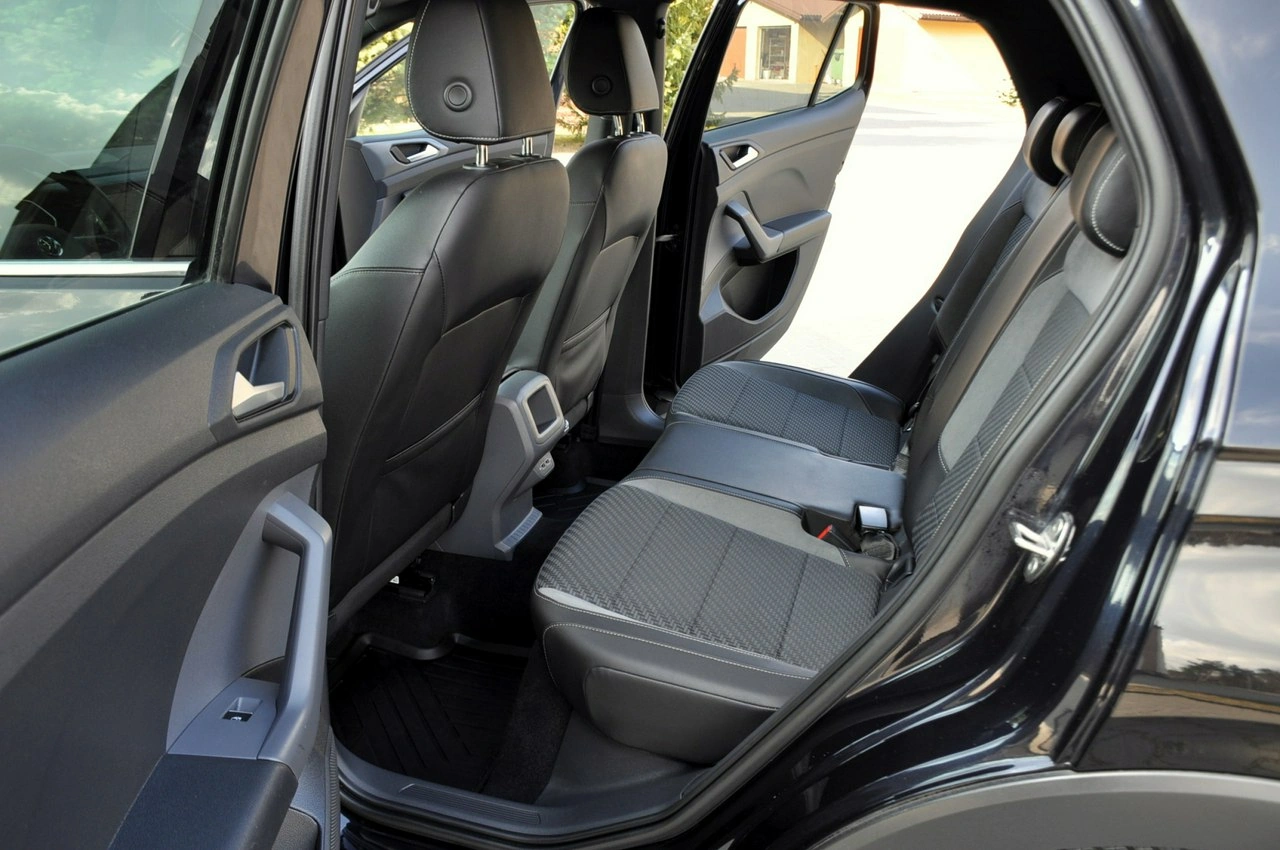 Volkswagen T-Cross - Zdjęcie 21