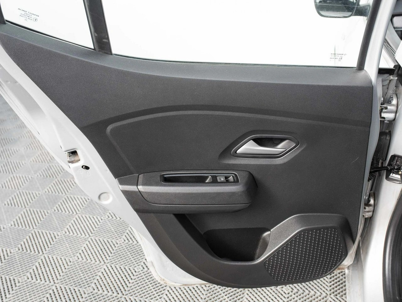 Dacia Sandero - Zdjęcie 18