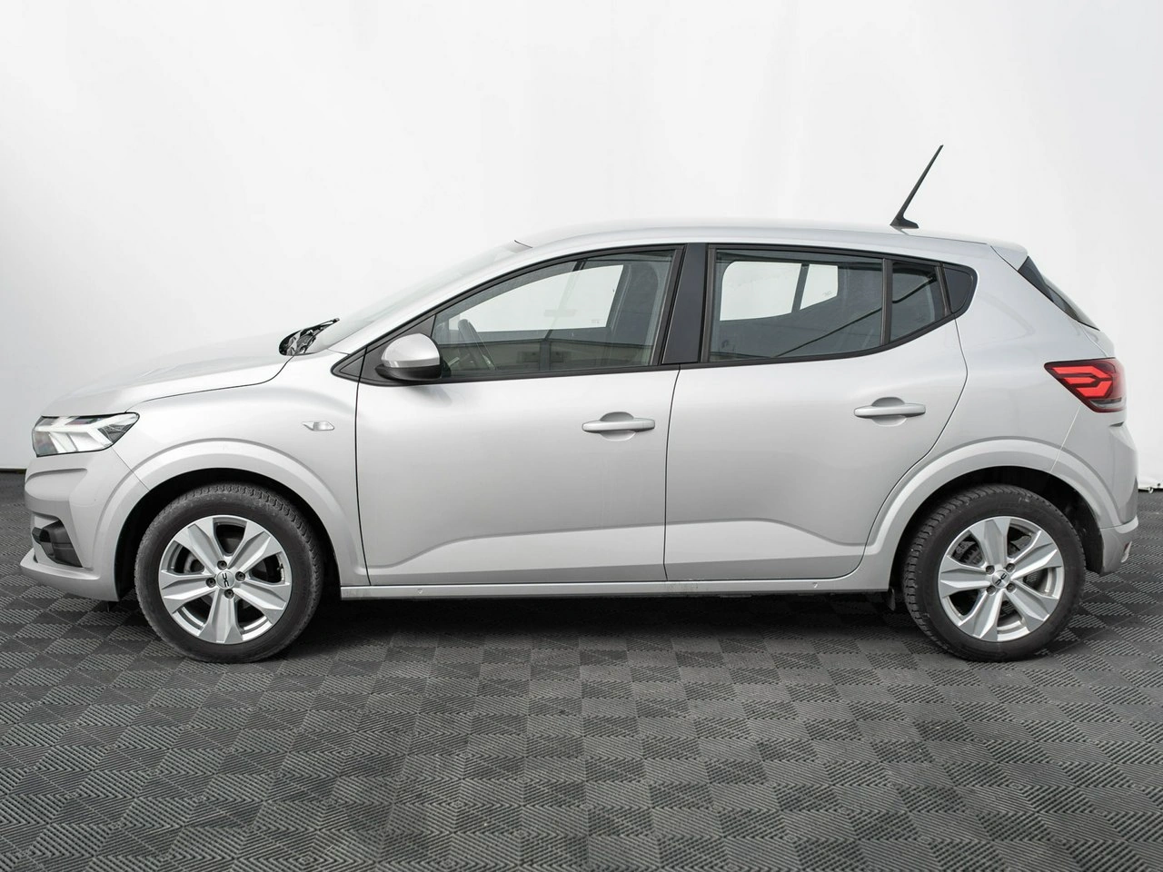 Dacia Sandero - Zdjęcie 7