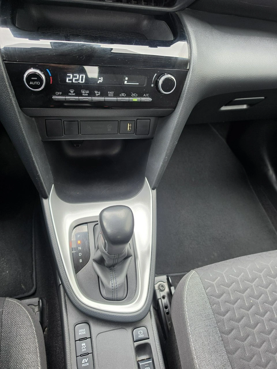 Toyota Yaris Cross - Zdjęcie 17