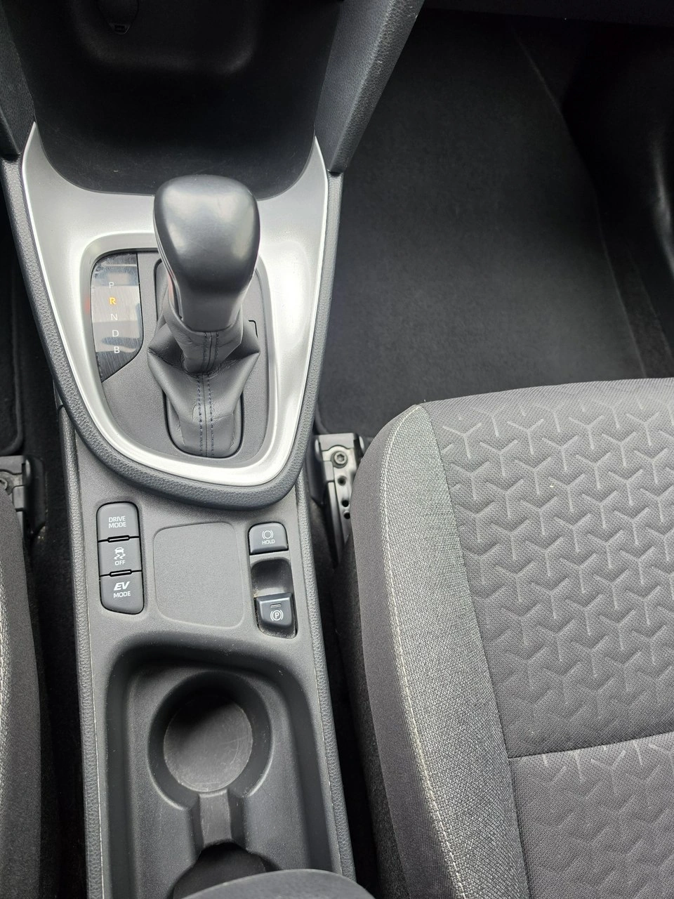 Toyota Yaris Cross - Zdjęcie 18