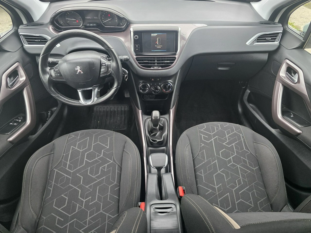 Peugeot 2008 - Zdjęcie 12