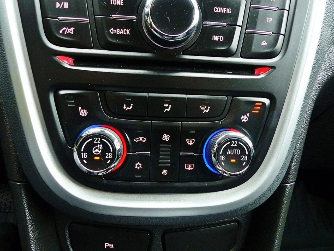 Opel Mokka - Zdjęcie 32