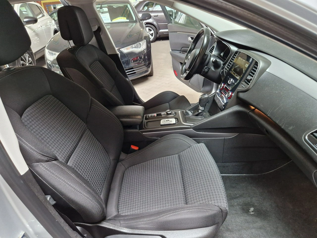Renault Talisman - Zdjęcie 21