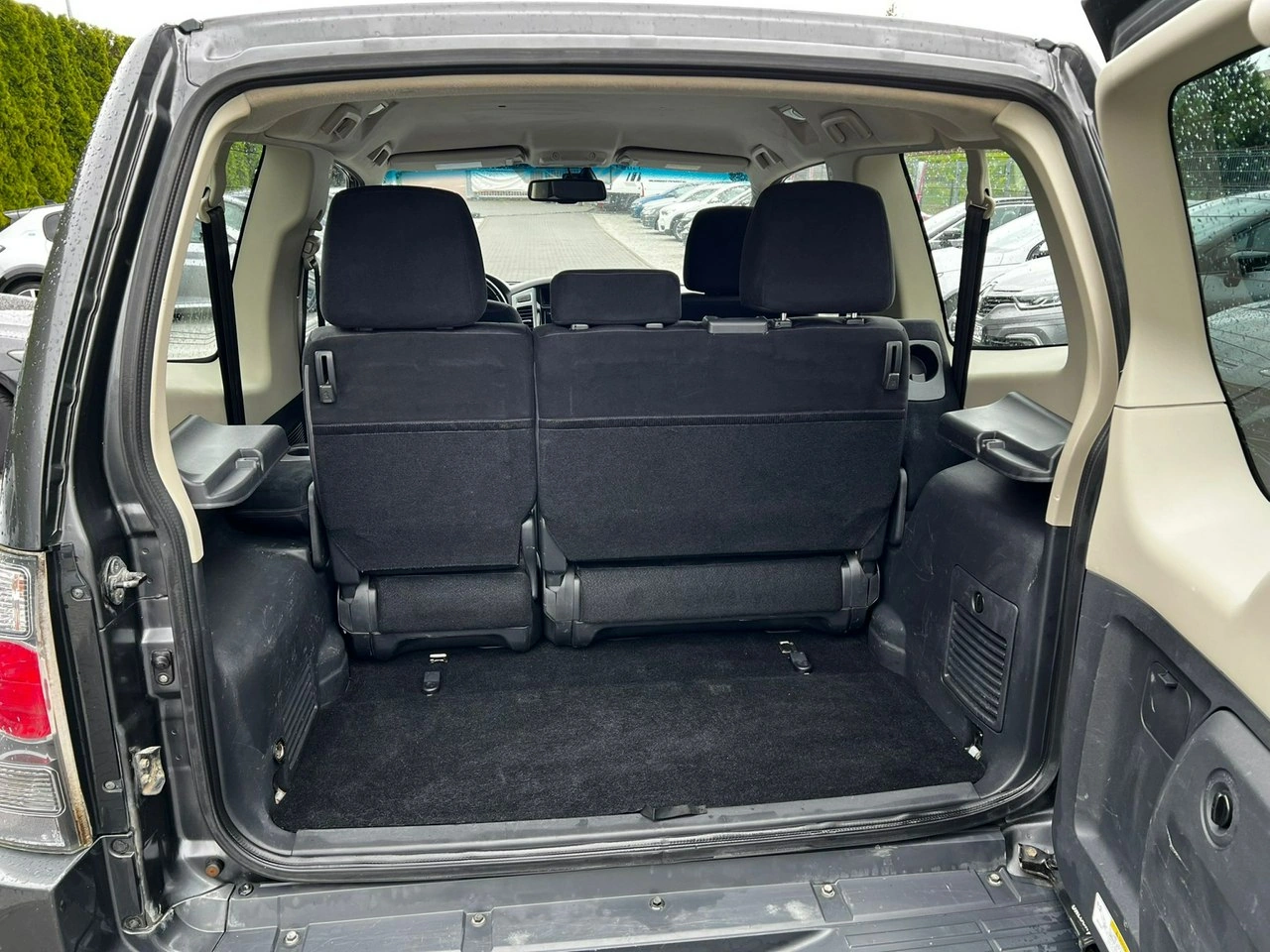 Mitsubishi Pajero - Zdjęcie 17