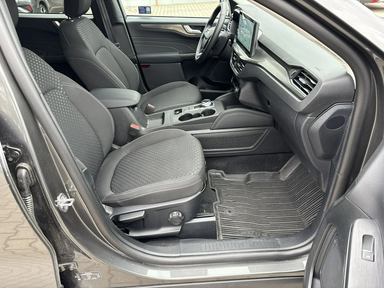 Ford Kuga - Zdjęcie 19
