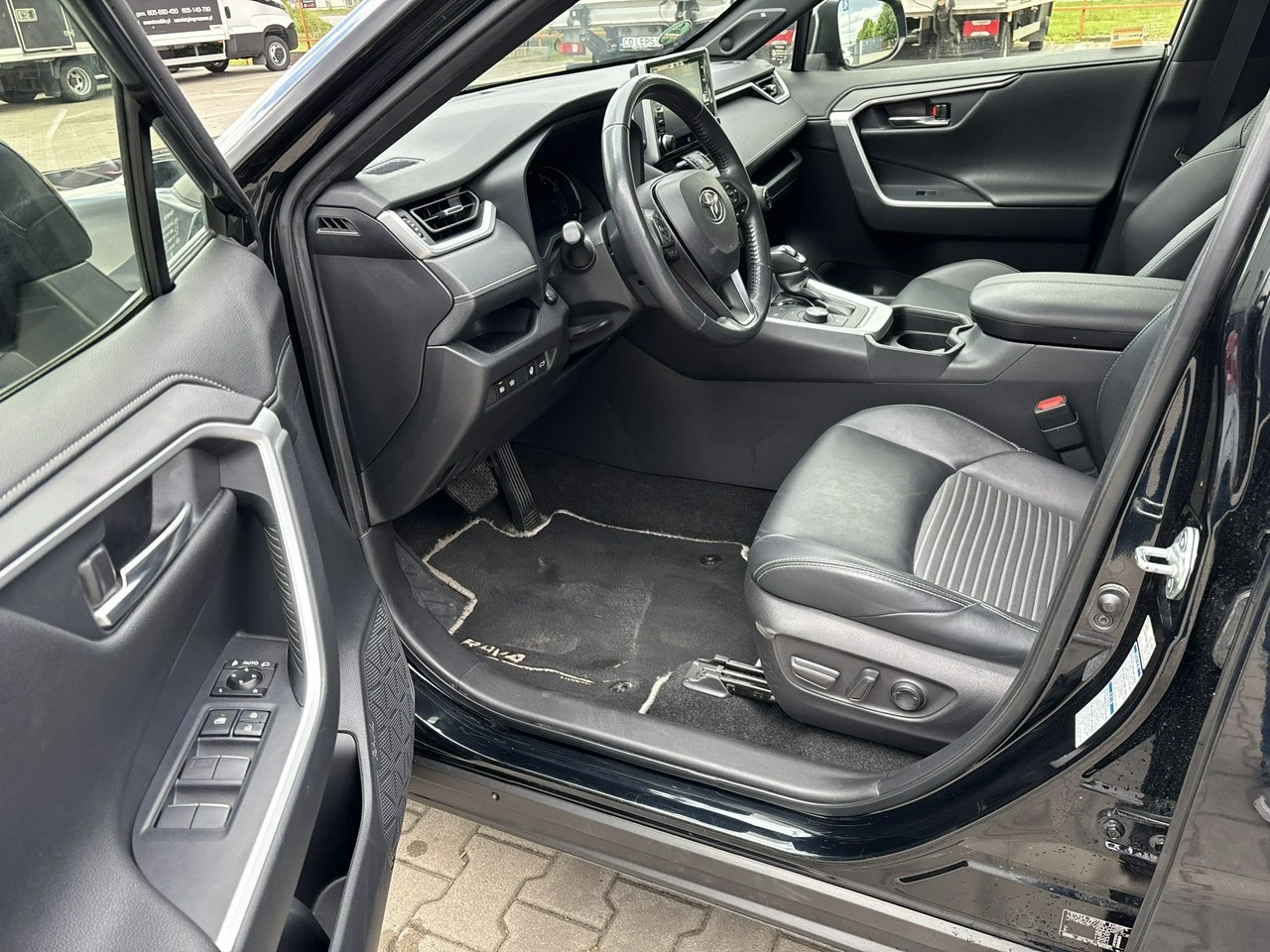 Toyota RAV-4 - Zdjęcie 9