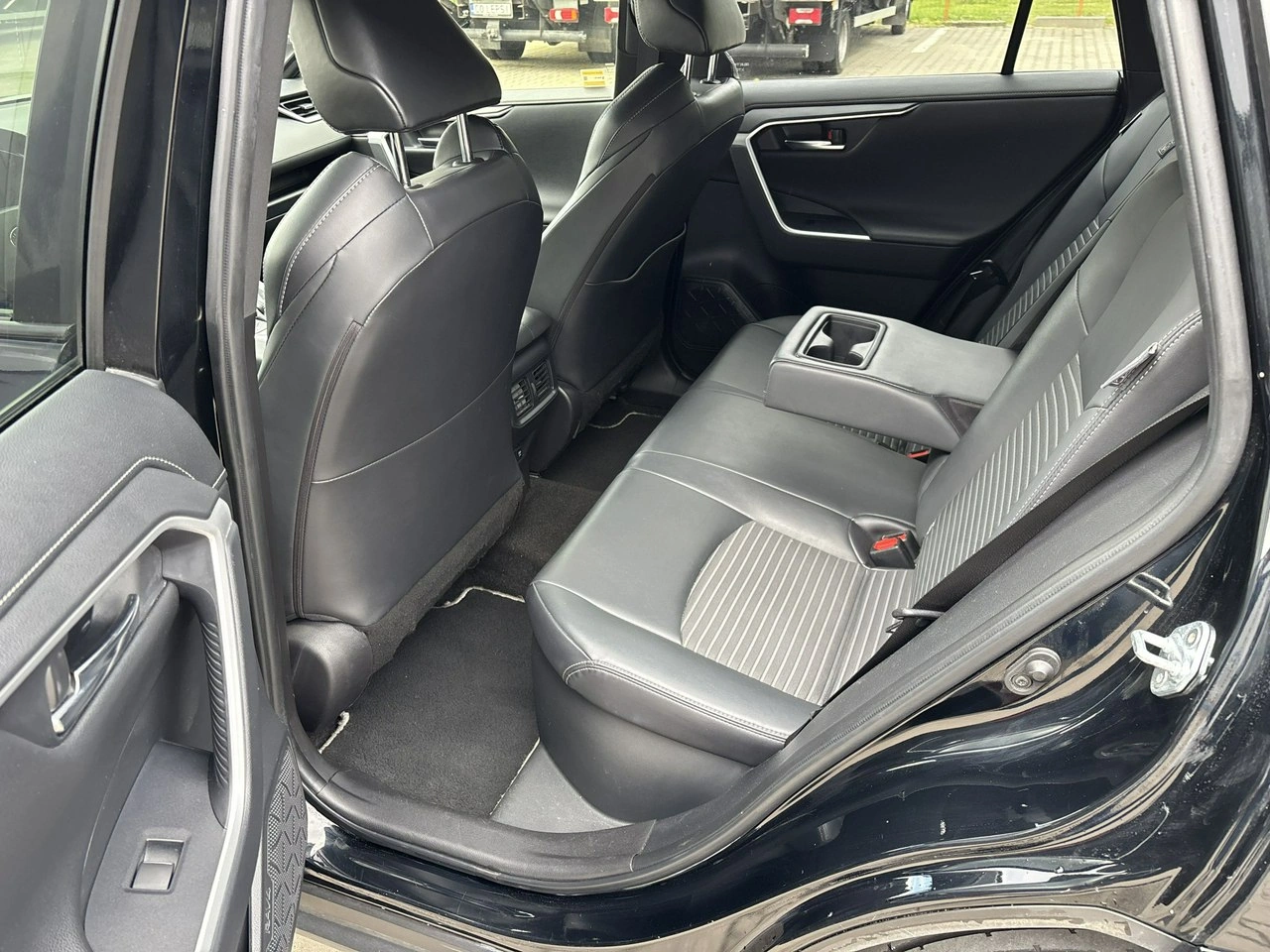 Toyota RAV-4 - Zdjęcie 10