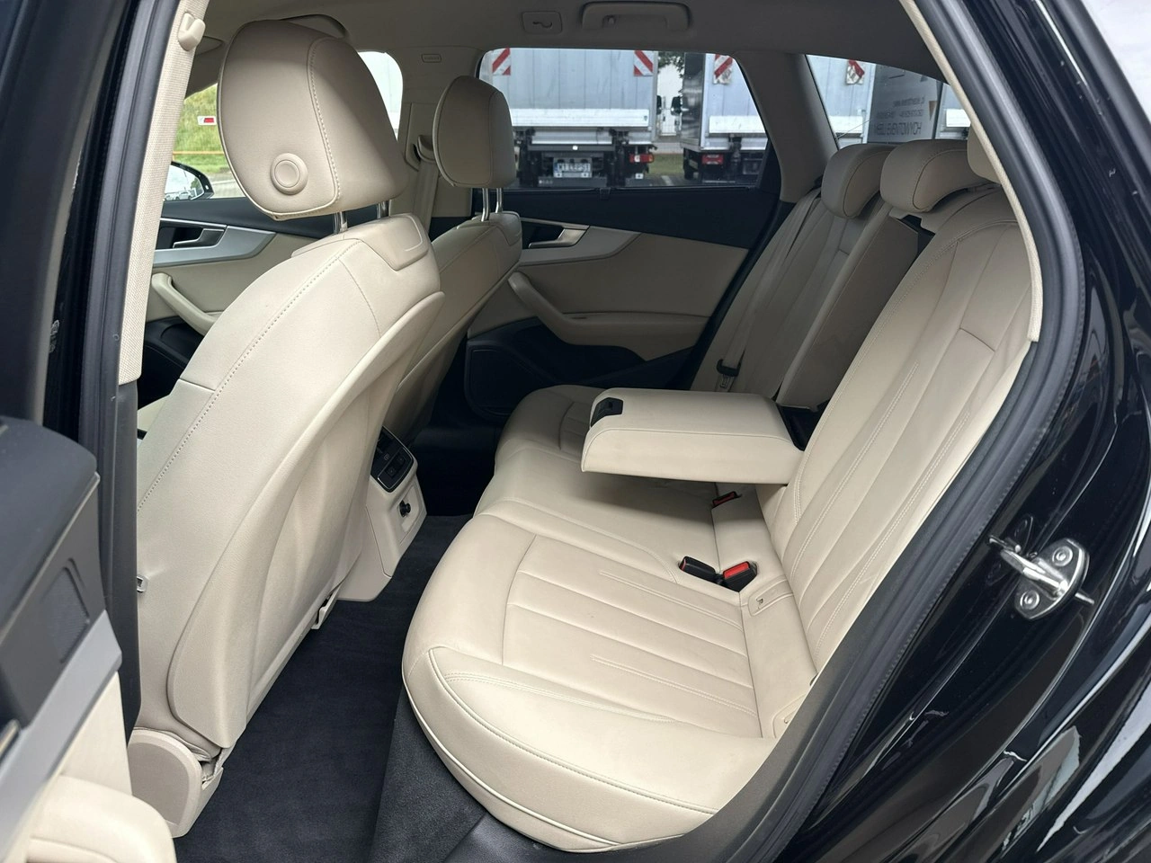 Audi A4 - Zdjęcie 14