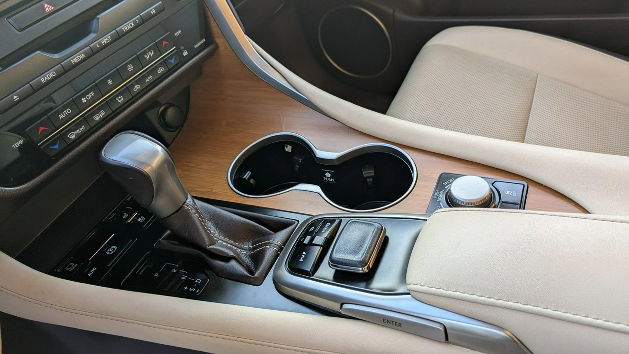 Lexus RX - Zdjęcie 28