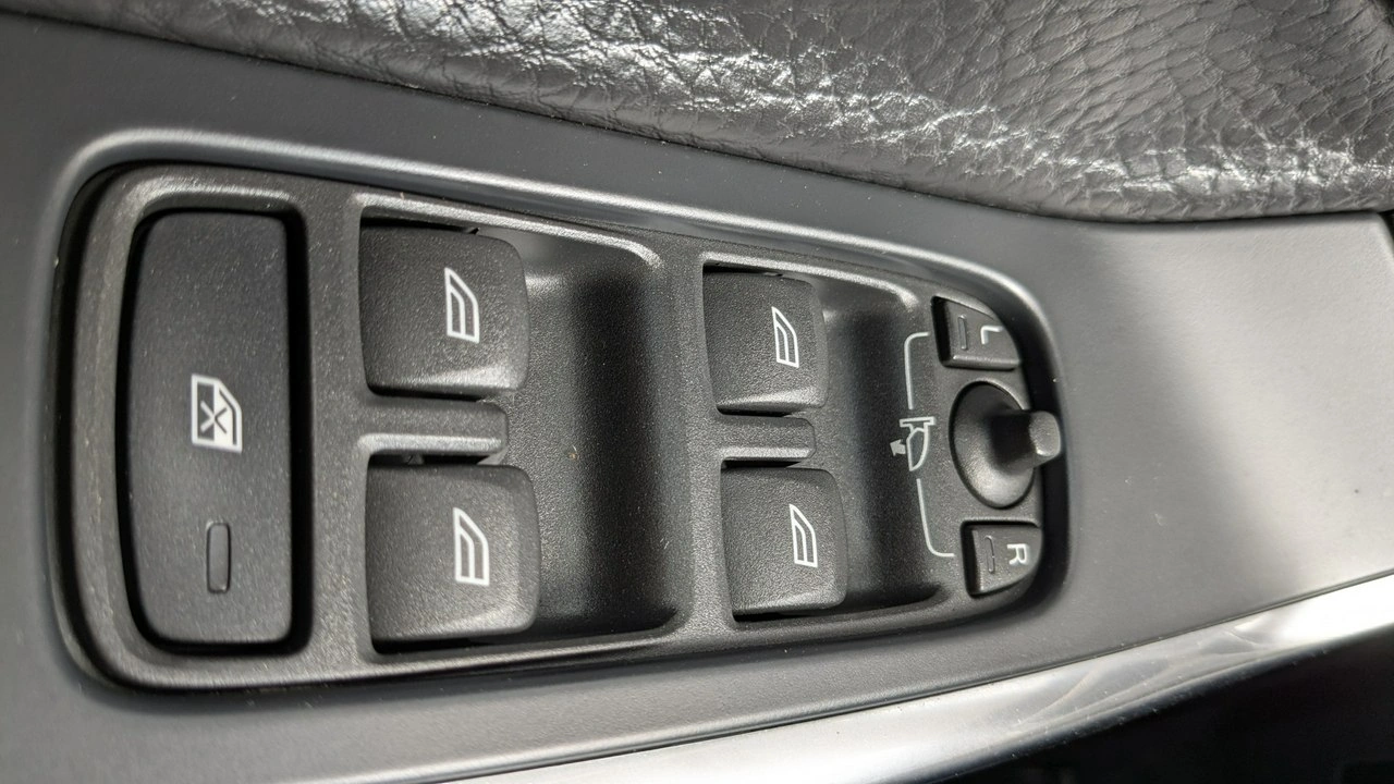 Volvo S60 - Zdjęcie 29