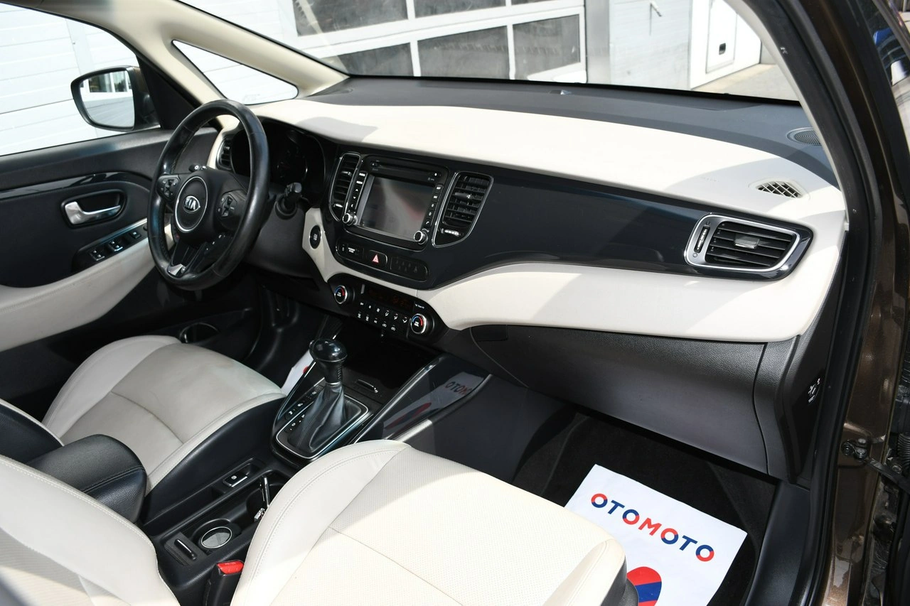 Kia Carens - Zdjęcie 24