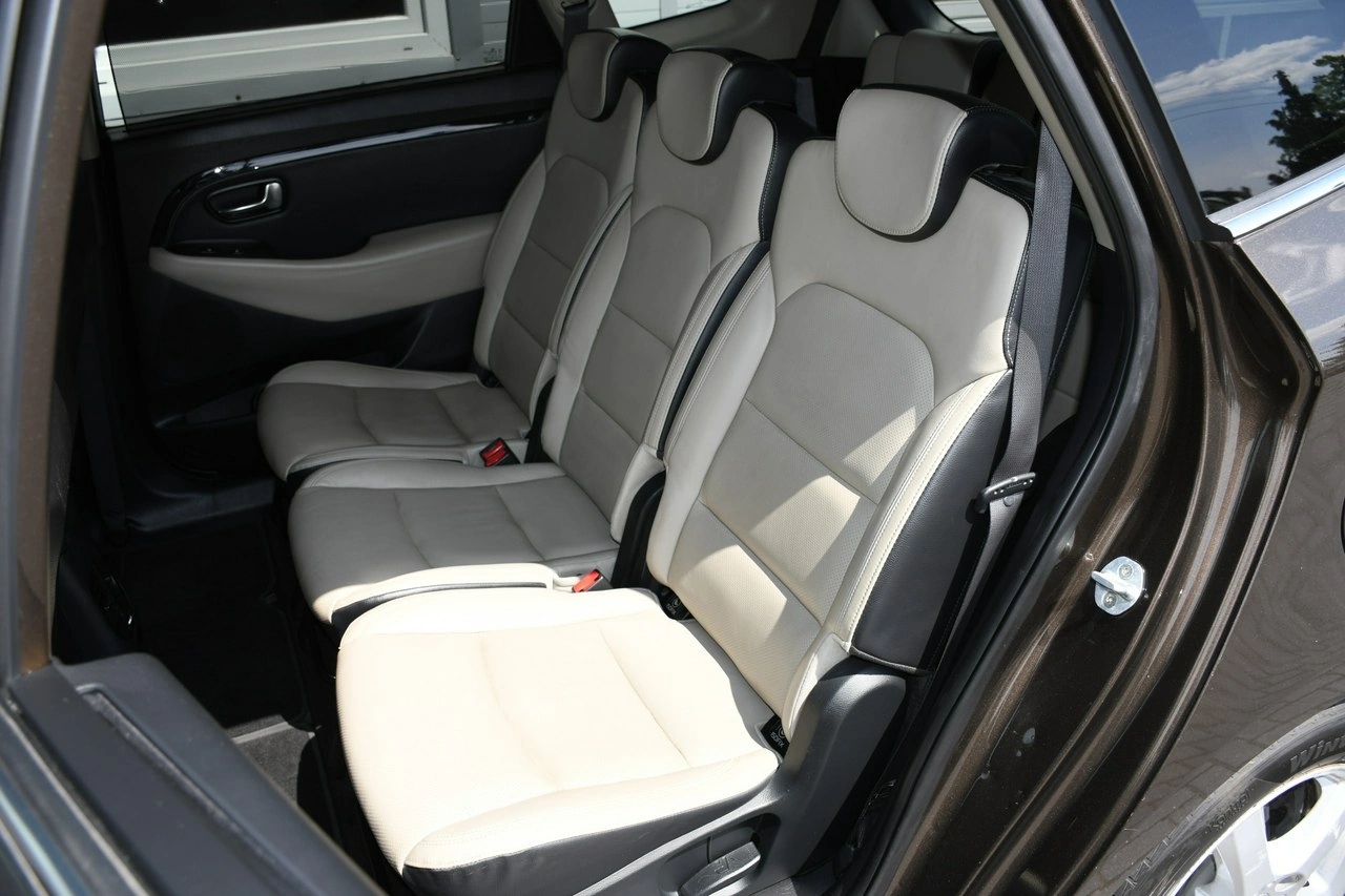 Kia Carens - Zdjęcie 29