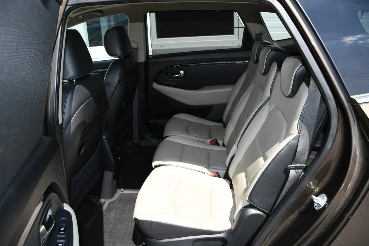 Kia Carens - Zdjęcie 30