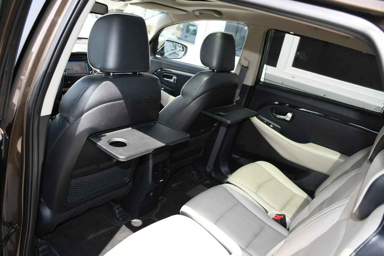 Kia Carens - Zdjęcie 31