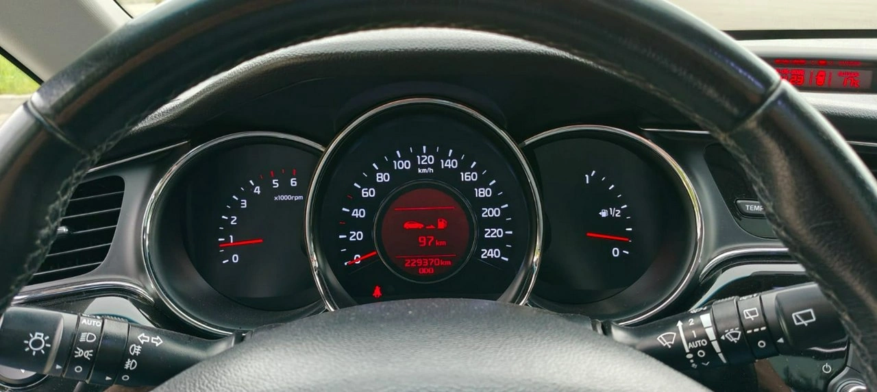 Kia Ceed - Zdjęcie 9